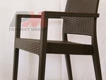 Елегантни и удобни столове от ратан за заведения